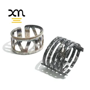 Thời Trang Thiết Kế Mới Bangle Nữ Vòng Tay Khắc Logo Vòng Tay Rộng Lớn Nhựa Cổ Tay Ban Nhạc Vòng Đeo Tay Phụ Nữ Đồ Trang Sức