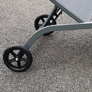 Uplion Chaise de plage en aluminium pour l'extérieur Lit de détente avec roues Chaise longue pour piscine - Product Image 5