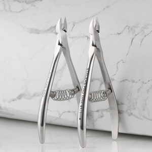 <span class=keywords><strong>STALEKS</strong></span> Coupe-ongles et cuticules multi-tailles en acier inoxydable avec capuchon de protection – Durable, sûr, portable, professionnel, NOUVEAU - Product Image 1