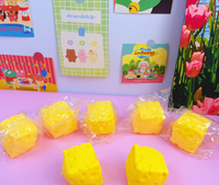 Jouet anti-stress en forme de cube de fromage A5.5cm, jouet à presser pour la décompression, pop-up tendance