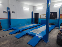 Système de levage hydraulique à 4 poteaux Shin Innovation PFPS40 pour 4 voitures, plaque intermédiaire, capacité de charge de 2000 kg, garantie de 2 ans