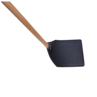 Tapette à mouches en cuir avec logo personnalisé Tapette à mouches domestique à long manche en bois de hêtre Tapettes à mouches portables pour l'extérieur