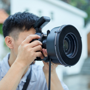 แฟลชวงแหวน Godox R200 ขนาด 20 ซม. TTL Hot Shoe แฟลชกล้องแบบพกพาสำหรับมืออาชีพ ใช้ได้กับ AD200 AD200Pro - Product Image 2