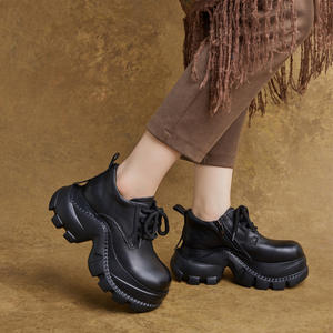 Zapatos de cuero retro de punta redonda con cordones y plataforma de cuña, estilo casual, con tacón elevado, novedad de otoño. - Product Image 4