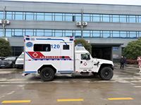 Ambulance tout-terrain 4x4 Dongfeng Warrior de Chine, véhicule de secours médical entièrement équipé avec unité de soins intensifs, camion lourd à vendre