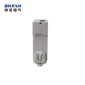 Cầu dao chống rò rỉ chuyên nghiệp chất lượng cao trực tiếp từ nhà máy DZ47-125 100A 1P - Product Image 3