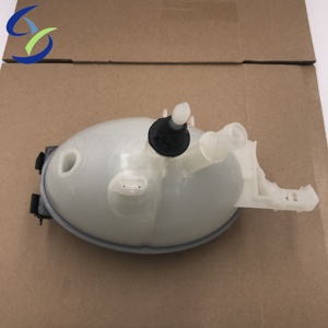 Réservoir de liquide de refroidissement A2045000749 2045000749 A204 500 07 49 204 500 07 49 pour <span class=keywords><strong>Mercedes</strong></span> Benz <span class=keywords><strong>CLS</strong></span> W218 W212 W207 C207 Classe E - Product Image 1
