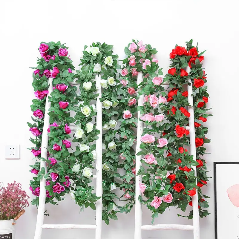 ライトピンクの人工シルク桜の花エレガントなハンギングシルケンの結婚式と卒業式の花生地から作られた