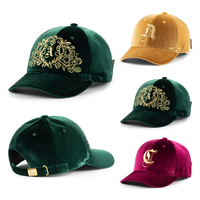 Fabricante de Gorras de Terciopelo de Lujo Bordadas Personalizadas, Gorra de Béisbol de 6 Paneles con Bordado 3D en Relieve de Terciopelo Premium