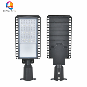 Lampadaire LED carré à bras articulé, résistant aux intempéries, avec perles LED haute luminosité IP67 en aluminium PC 3000/4000/6000K, fourni par l'usine - Product Image 1