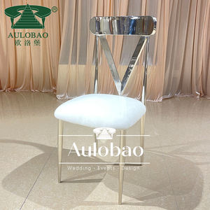 Nouveau dossier en V avec cadre en acier inoxydable Chaises de banquet avec coussin - Product Image 1