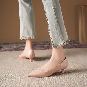 Zapatos de Tacón Fino Elegantes y Modernos para Mujer, Antideslizantes e Impermeables, Calzado de Tacón con Estilo Chic y Tendencia Atemporal - Product Image 4