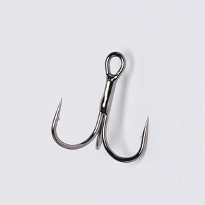 Anzuelos triples clásicos <span class=keywords><strong>de</strong></span> acero con alto contenido <span class=keywords><strong>de</strong></span> carbono - Anzuelos <span class=keywords><strong>de</strong></span> pesca fuertes y duraderos con púas - Product Image 1