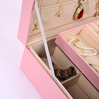 Organisateur de boîte à bijoux en cuir PU personnalisé à 2 couches pour femmes plateau carré en velours amovible pour l'affichage pratique de stockage de bijoux