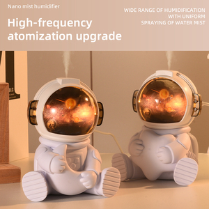 Hot bán <span class=keywords><strong>Mini</strong></span> Phi Hành Gia Máy tính để bàn tạo độ ẩm im lặng LED ánh sáng Aurora khuếch tán hộ gia đình tạo độ ẩm - Product Image 4