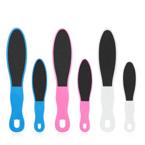 Meuleuse de pieds exfoliante professionnelle lime à pied en papier de verre Double face lime à pied en plastique avec logo personnalisé - Product Image 1