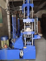 Machine de moulage par injection verticale PLC avec roulement d'engrenage moteur principal, garantie 1 an, pour capuchons d'anneaux en plastique pour pétards, pistolets jouets et armes à feu