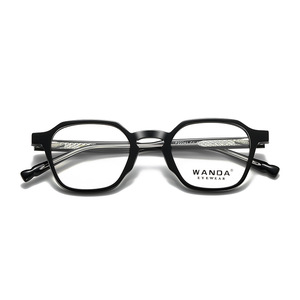 Gafas Ópticas Wanda con Montura Rectangular de Acetato, Protección Contra Luz Azul para Hombre, Modelo F22241 - Product Image 5
