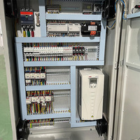Armoire de commande intelligente automatisée personnalisable avec compteurs numériques et poignées d'urgence pour systèmes électriques industriels