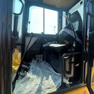 Mini machine d'occasion de 5 tonnes Komatsu PC56 avec pelleteuse sur chenilles à faible durée de fonctionnement en bon état à vendre - Product Image 2