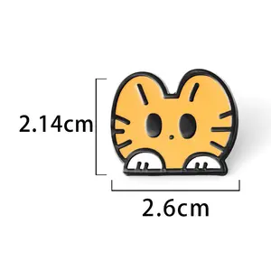 Love shaped Orange Cat three-flower cat Metal brooch badge Cat element gift