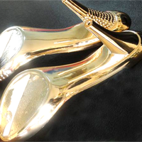 Ligne de pulvérisation UV automatique CCZK-UVA pour la décoration artisanale en résine, le talon de chaussure et le revêtement thermique UV multi-matériaux
