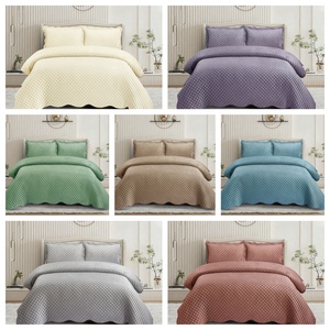 Luxurious Diamond-encrusted Bedspread Ultrasonic Ultra Soft Velvet 3D Embossed Quilted 3-Piece Polyester Set <strong>Bed</strong> <strong>Cover</strong> - Product Image 2