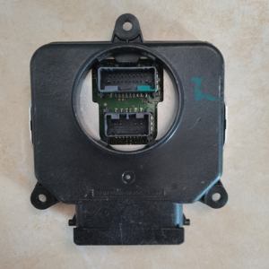 Módulo <span class=keywords><strong>de</strong></span> Control <span class=keywords><strong>de</strong></span> Balasto para Faros LED Original Usado 89907-42110 89908-42110 para Subaru Solterra 2023-2024 - Product Image 5