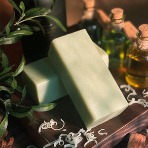 <span class=keywords><strong>Savon</strong></span> en barre pressé à froid <span class=keywords><strong>de</strong></span> nid d'oiseau <span class=keywords><strong>de</strong></span> lait <span class=keywords><strong>de</strong></span> mouton <span class=keywords><strong>de</strong></span> grande bande <span class=keywords><strong>de</strong></span> bloc fait à la main haut <span class=keywords><strong>de</strong></span> gamme hydratant nettoyant la peau pour un usage personnel - Product Image 6