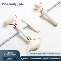Rouleau de jade, planche Gua Sha, grand rouleau à billes blanchissant, masseur à double tête à aiguilles, ensemble de trois pièces pour le rajeunissement de la peau des yeux et du corps
