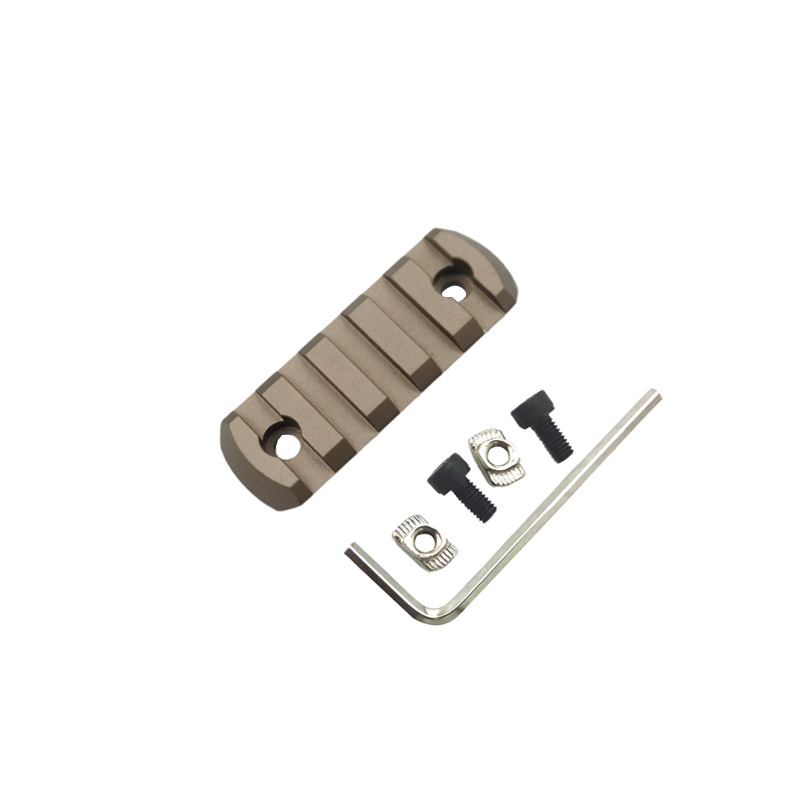 5 slot marroni (lunghezza 6cm spaziatura dei fori 4cm)