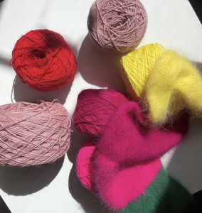 핫 세일 500g 3500m 롱 헤어 밍크 울 팬시 원사, 자수 편직 재봉용 60 앙고라 혼방 화려한 염색 재생 원사 재고 러시아 - Product Image 6