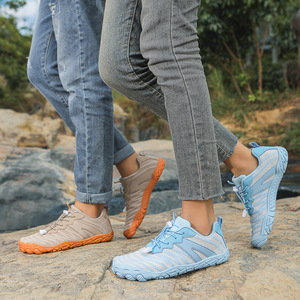 Chaussures de randonnée unisexes légères, respirantes et antidérapantes pour hommes et femmes, chaussures de sport décontractées, de marche et de trekking, talon plat standard - Product Image 1