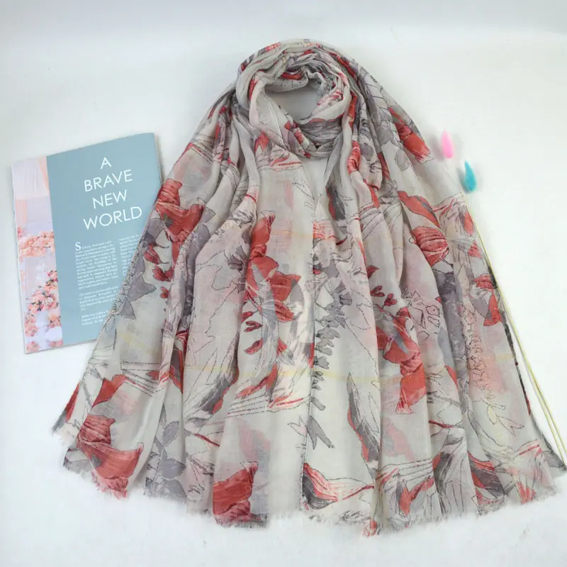 Großhandel New Fancy Ladies Long Große Baumwolle und Leinen Schal Elegante Malaysia Blumen bedruckte Schals Quaste Schals Hijab