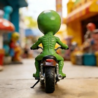 Statue de jardin en résine créative personnalisée HQ Dropshipping, Alien OVNI à moto, Ornement, Cadeaux originaux, Cadeau de bienvenue