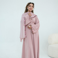 Abaya sur mesure Hafizah avec ceinture, broderie florale rose et hijab assorti, style Dubaï pour femmes musulmanes
