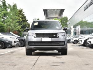 سيارة رينج روفر 2025 الجديدة، محرك 3.0 لتر 6 سلندر، 300-400 حصان، الإصدار الفاخر عالي الجودة يعمل بالوقود - Product Image 2