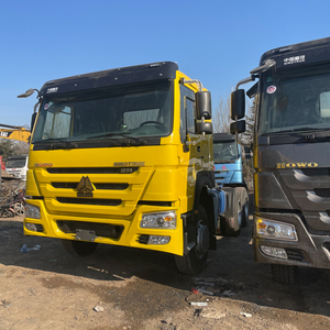 <span class=keywords><strong>Camion</strong></span> benne d'occasion Howo Sinotruck 6x4 371 CV pour travaux de rénovation - Product Image 1