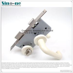 POIGNÉE DE LEVIER DE PORTE SS304 / NYLON SUR PLAQUE ÉTROITE AVEC TOUR POUR PORTE EN BOIS/BOIS Poignées en plastique ignifugées - Product Image 5