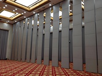 Vente directe d'usine, cloison murale coulissante de conception moderne, absorption acoustique hautement efficace, murs mobiles pour banquet, maternelle