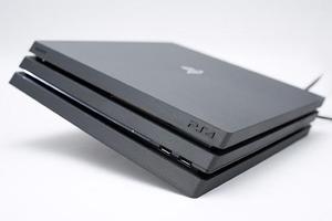 Consola de Videojuegos Usada 95% Nueva para Pro 1TB, Control Inalámbrico, Set Completo con Caja Original, Totalmente Probada, FOB Hong Kong - Product Image 3