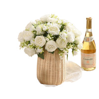 Disponibili all'ingrosso: Bouquet di Peonie Finte per Decorazioni Casa, Composizioni per Matrimoni/Feste, 5 Teste in Seta Artigianale (Modello)