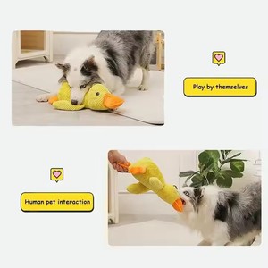 Giocattolo di Peluche per Cani a Forma di Anatra <span class=keywords><strong>Gialla</strong></span>, Morbido Giocattolo da Masticare con Squeaker per Cani di Taglia Piccola e Media - Product Image 5