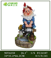 Fontaine de jardin drôle de statue de chien de gnome de résine pour la décoration d'hôtel de maison ou de centre commercial