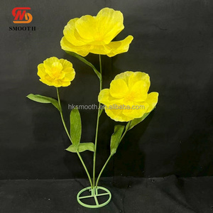 SMOOTH Vente en gros de grandes fleurs géantes roses faites à la main en tissu pour la décoration d'allées de mariage, de scènes et de toiles de fond - Product Image 4