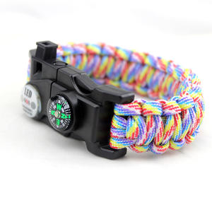 Kit de survie pour le camping en plein air avec bracelet, lampe LED, boussole, sifflet - Outil multifonction étanche pour l'alpinisme - Product Image 4