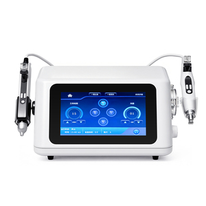 Appareil professionnel d'infusion faciale à double effet avec technologie EMS pour le nettoyage, l'hydratation et le raffermissement de la peau - Product Image 3