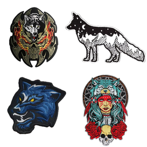 ウルフパックバッグバッグバッジ刺繍パッチ装飾アクセサリーカスタムロゴ - Product Image 3