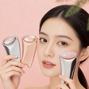 Rodillo Guasha Frío y Caliente: Modos de Enfriamiento y Calentamiento para un Brillo Instantáneo, 100% Piedra de Jade - Product Image 4