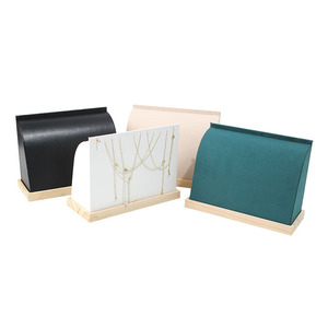 Présentoir à bijoux de haute qualité, support de présentation élégant pour colliers - Product Image 3
